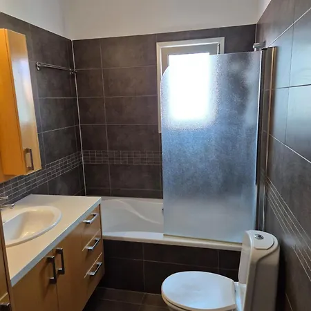Luxury Townhouse Minutes From And Center Сasa de vacaciones